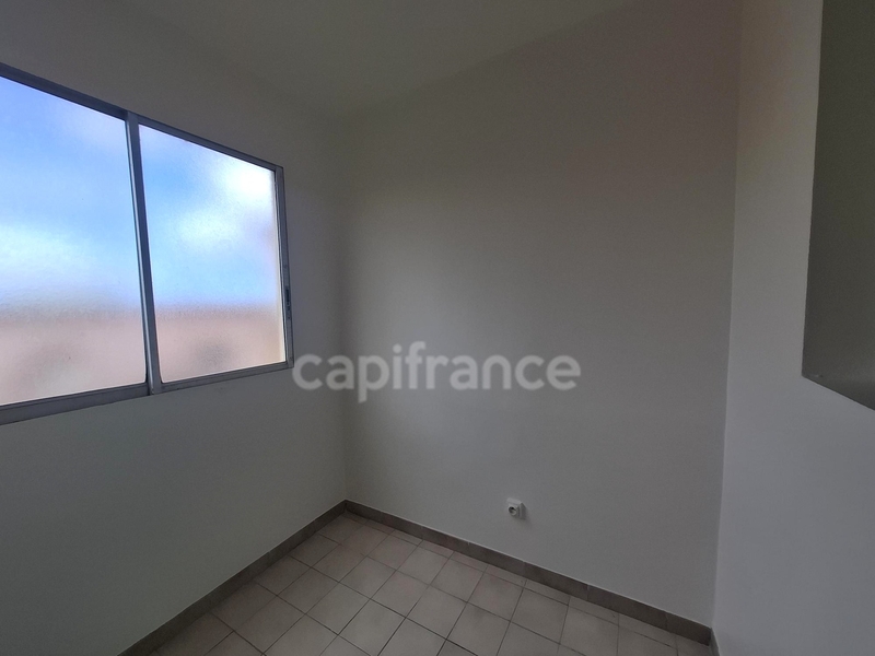 À vendre – Charmant studio - terrasse et parking – Schoelcher - Terreville