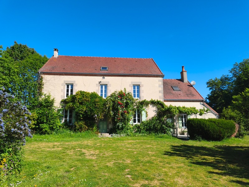 LA CELLE DUNOISE (23) à vendre maison de 4 chambres 220 m², Mare, Dépendance, Grange, Terrain 6800 m²