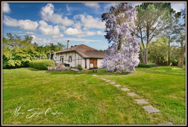 Maison Landaise de charme de 140 m² à vendre 6 pièces CASTETS (40) au calme avec piscine