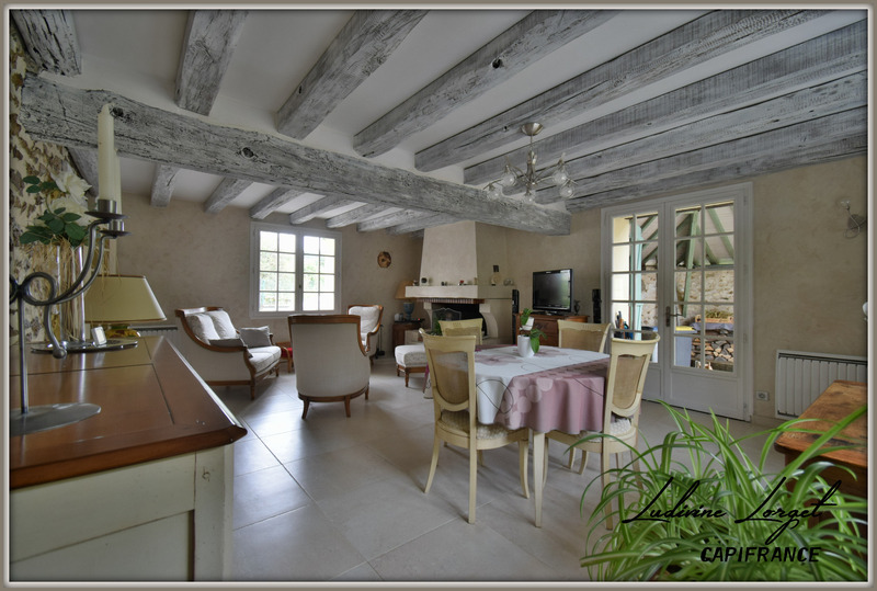 Maison à vendre 6 pièces proche de CHATEAU-THIERRY (02) 154m2 -3 chambres - 1 pièce bureau- Garage semi couvert - cour 65m2 - Terrasse