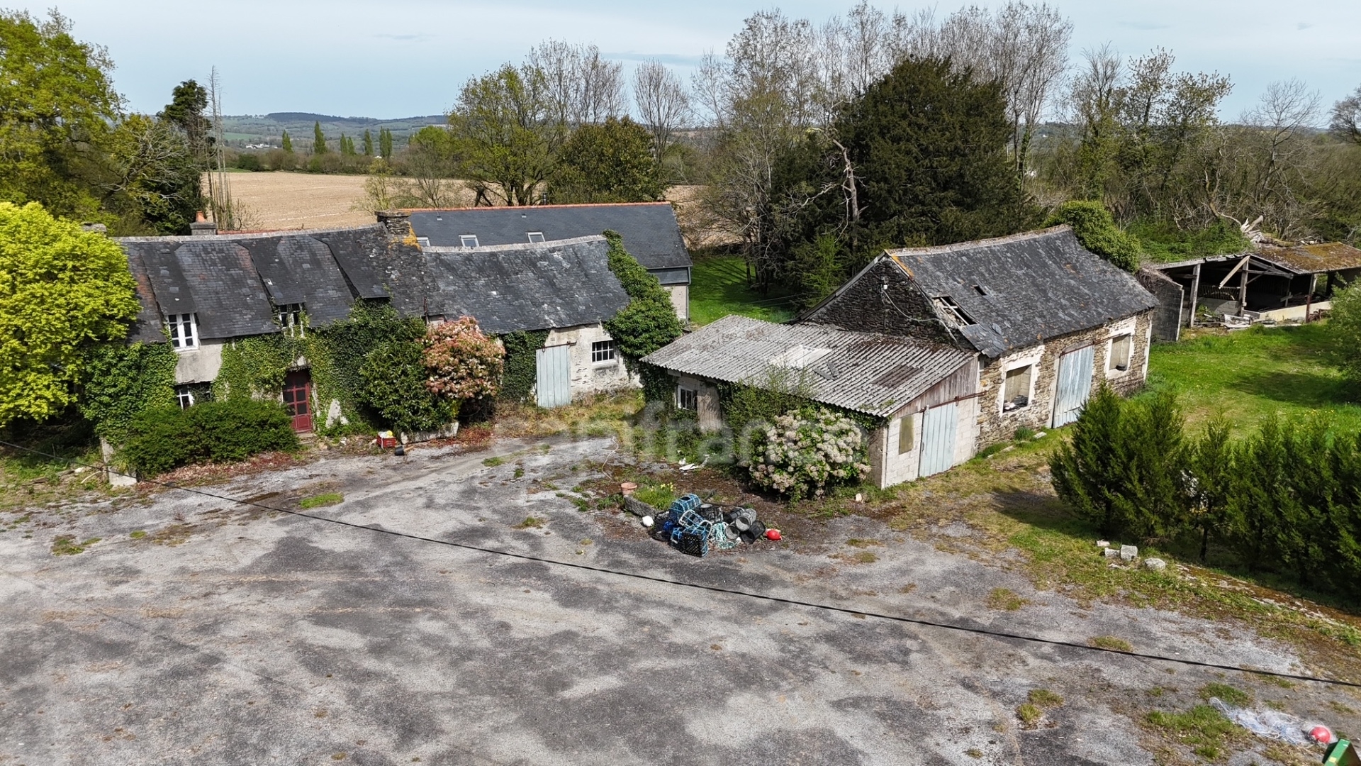 Magnifique propriété à vendre 6 pièces PLONEVEZ-DU-FAOU (29) 2,4 hectares