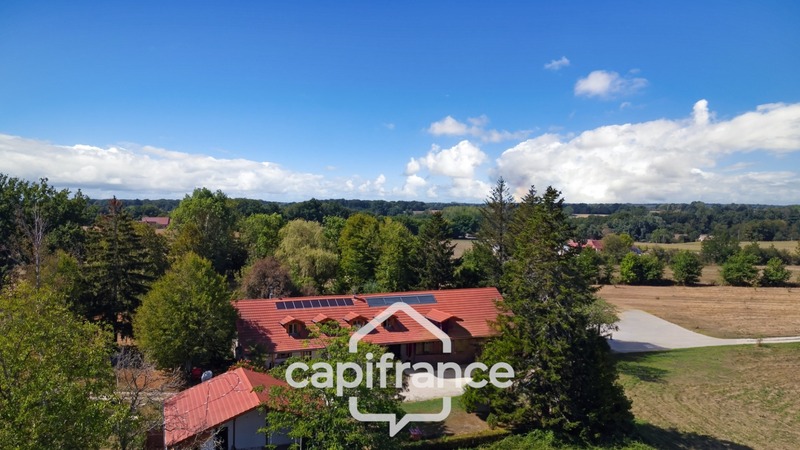 Maison à vendre 13 pièces proche de LONS LE SAUNIER (39)
