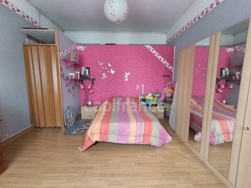 Spacieuse maison bourgeoise de 280 m² – Habitez et générez un revenu locatif avec 50 m² en plus !