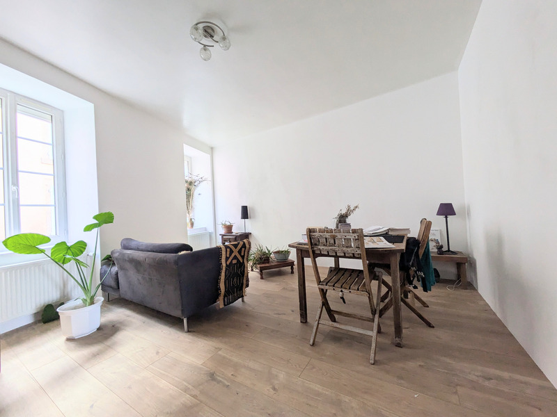 MAISON DE VILLE A COTTANCE - 160 m² - SALON ET SEJOUR - 4 CHAMBRES - EXTERIEUR - PUITS