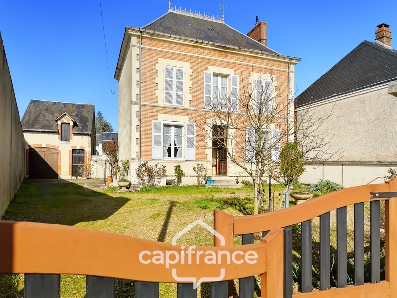 Maison à vendre 5 pièces BESSE SUR BRAYE (72) - terrain de 439 m²