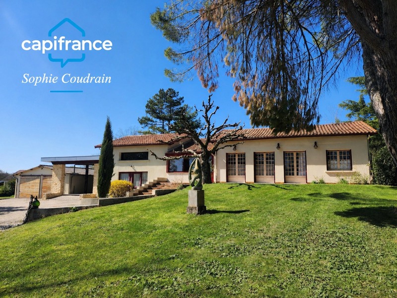 Belle Propriété avec piscine et dépendances - 6 pièces - à vendre - Proche de Villeréal - St Eutrope de Born (Lot-et-Garonne)