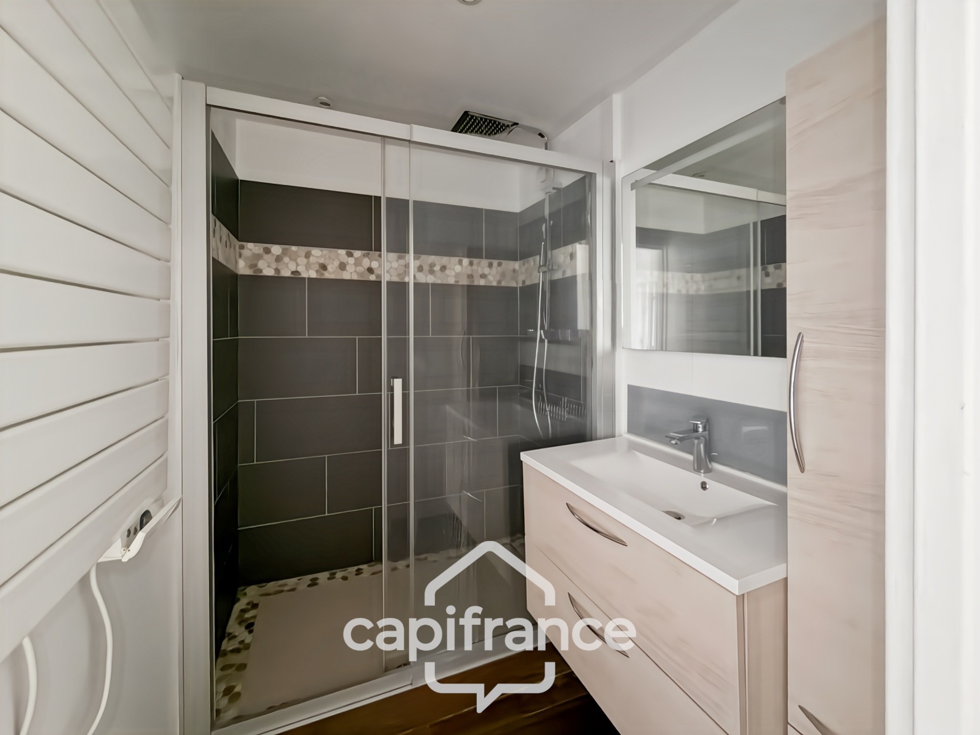 NOISIEL – SECTEUR RECHERCHÉ PROCHE DU CHÂTEAU - APPARTEMENT 3/4 P - 86 m2 - STATIONNEMENT-
