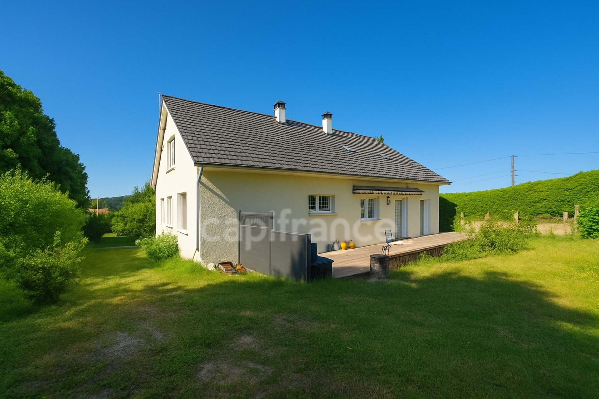 Grande maison familiale de 222 m² – 6 chambres – Terrain de 3 927 m² à seulement 6 km de Sens