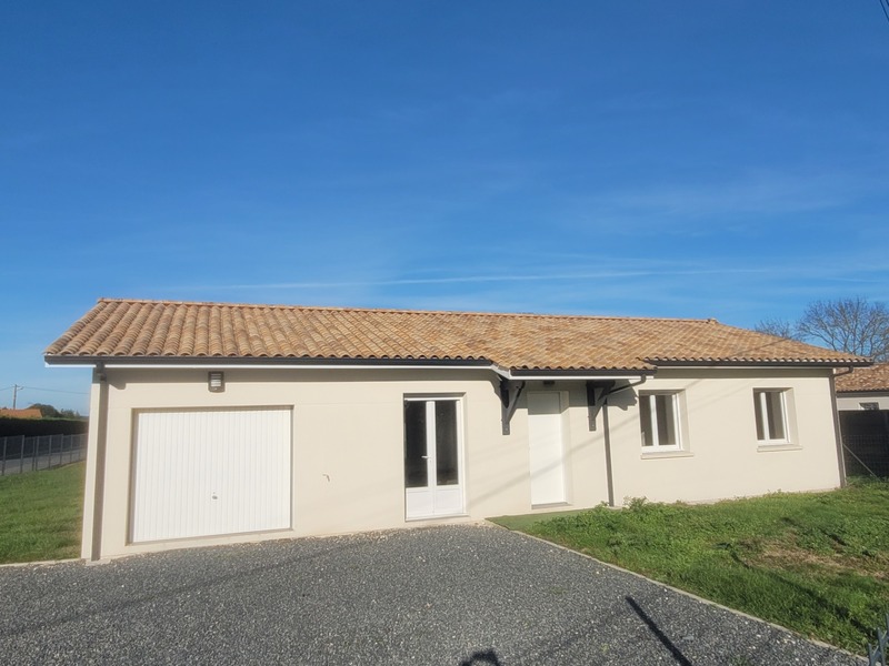Dpt Gironde (33), à vendre  maison neuve  90 m2  avec en plus  garage 15 m2 et terrain de 820 m2