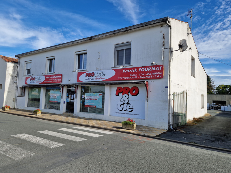 Dpt Charente Maritime (17), à vendre TONNAY BOUTONNE maison P6