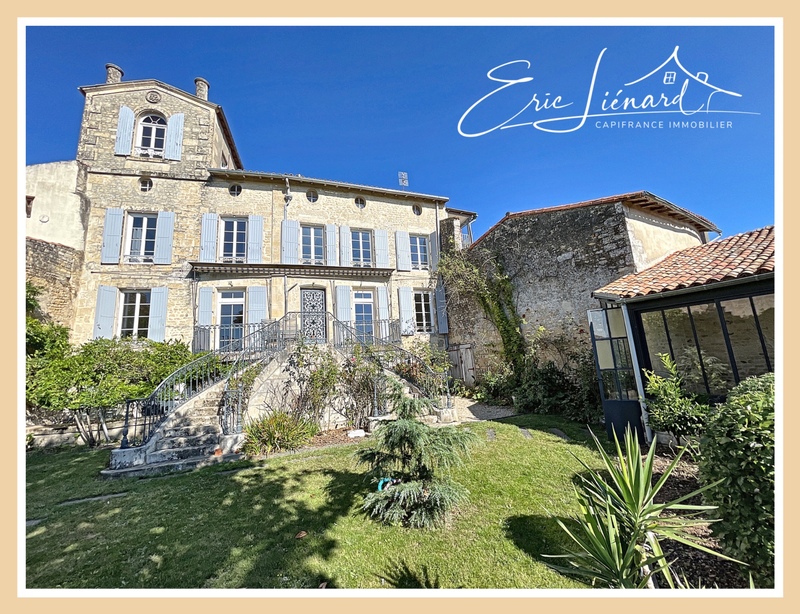 À vendre SAINT MAIXENT L'ECOLE (79) propriété P12 de 446 m² - Terrain de 2 152 m²