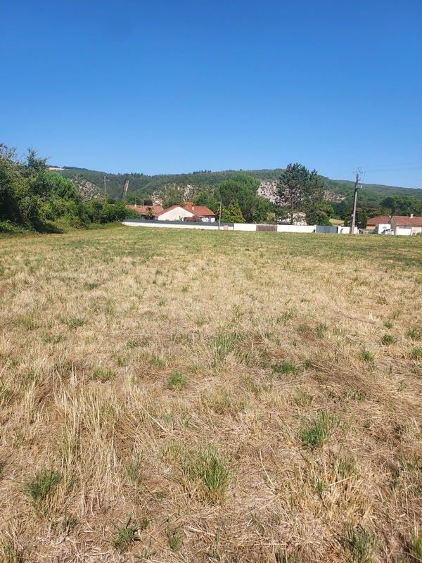 Terrain à vendre de 1 800,00 m² LANZAC (46)
