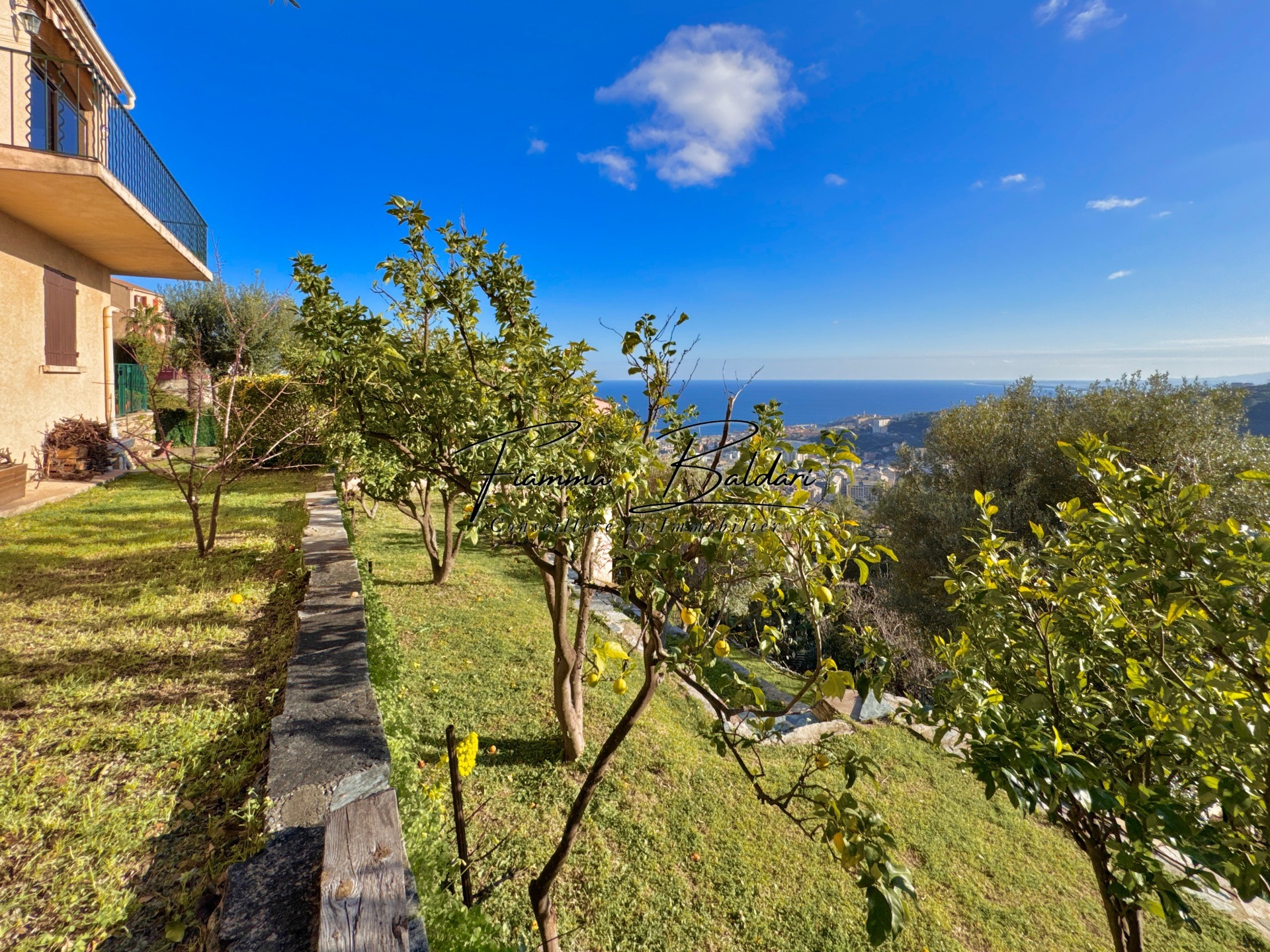 À vendre Maison de charme 5 pièces de 122m², Terrain 1 345m², Vue mer, Ville di Pietrabugno, Haute-Corse (20)