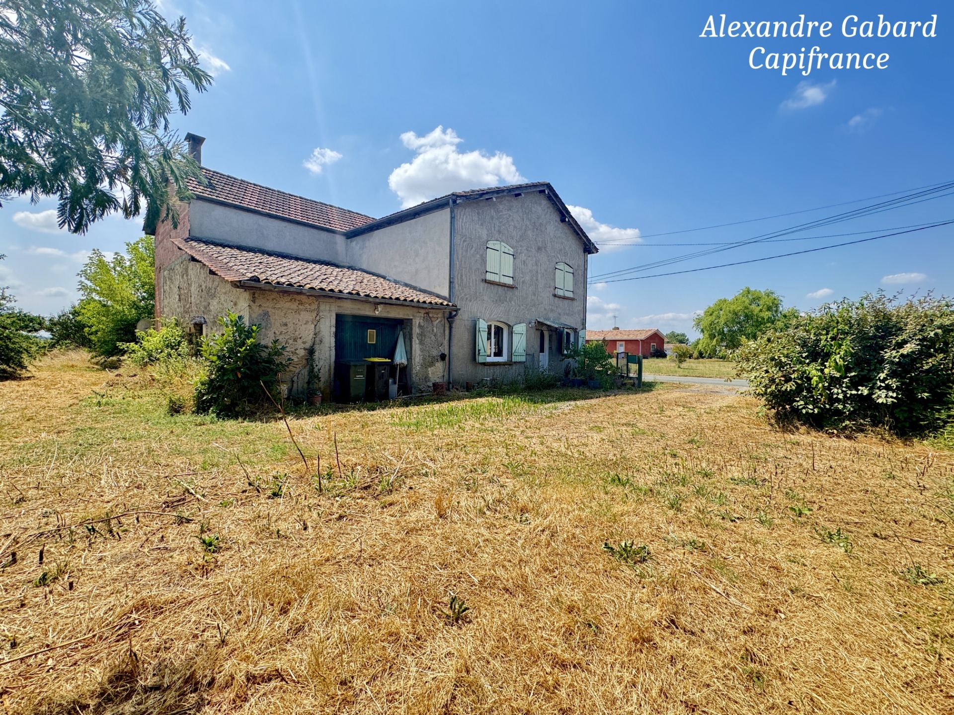 Sud Réolais - Maison avec travaux - 5 chambres - Garage - Jardin 5 000 m² - Séchoir