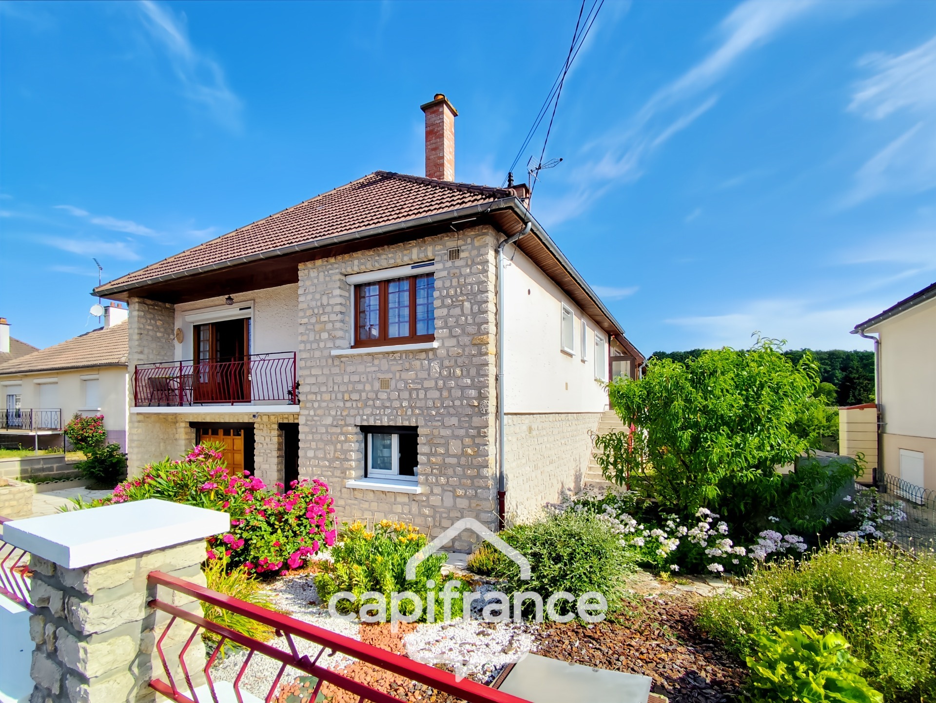 Maison à vendre 5 pièces BESSE SUR BRAYE (72) - Terrain 527 m²
