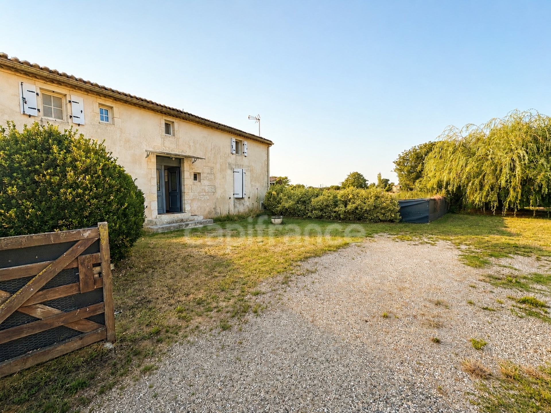 Maison à vendre 6 pièces CORME ROYAL (17)