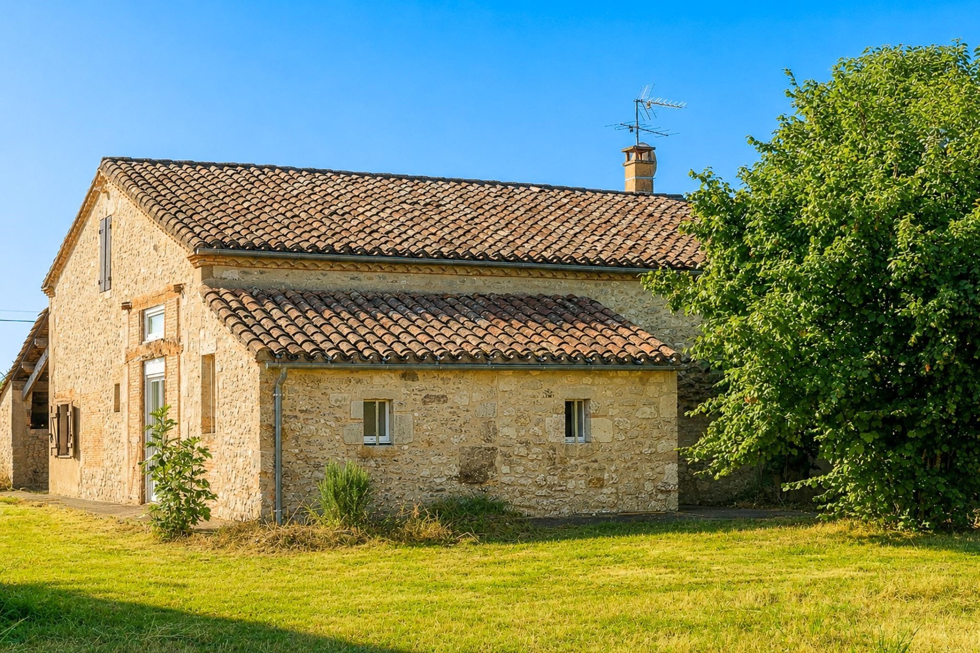 Ancienne fermette rénovée en pierre - à vendre - 4 Chambres - PAULHIAC (47) proche de Monflanquin