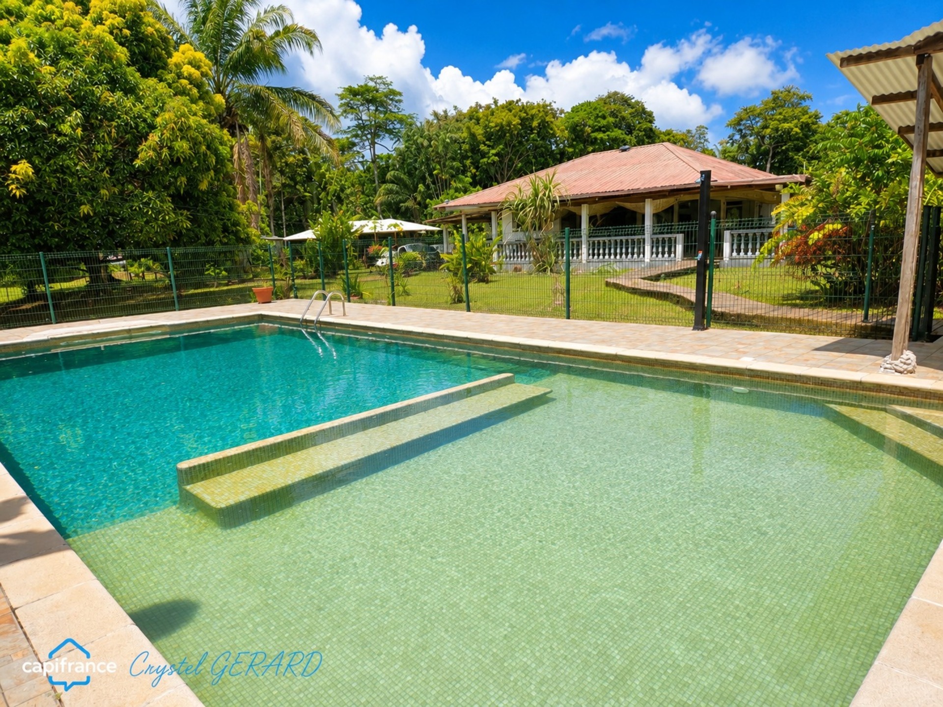 BELLE TERRE – PROPRIÉTÉ SUR PLUS D’1 HECTARE AVEC PISCINE