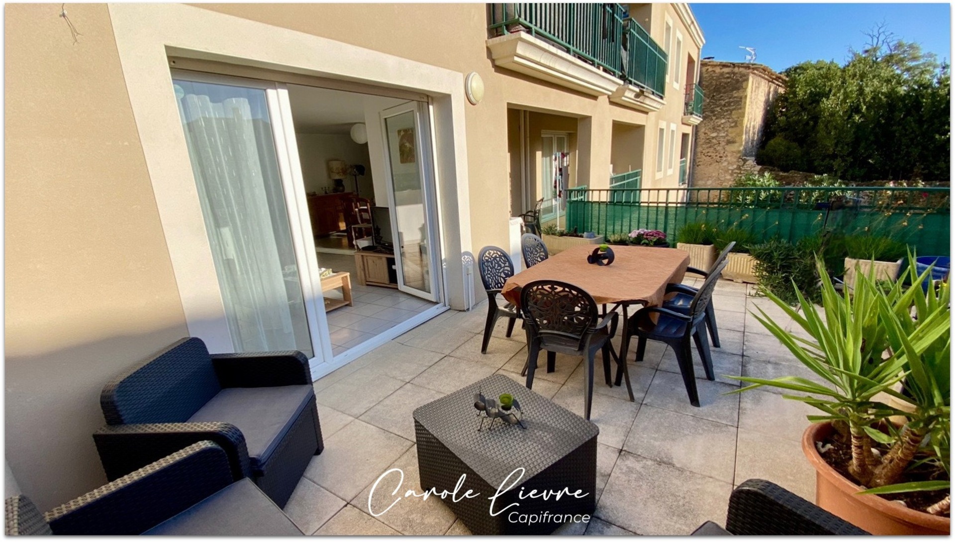 Appartement avec grande terrasse et garage