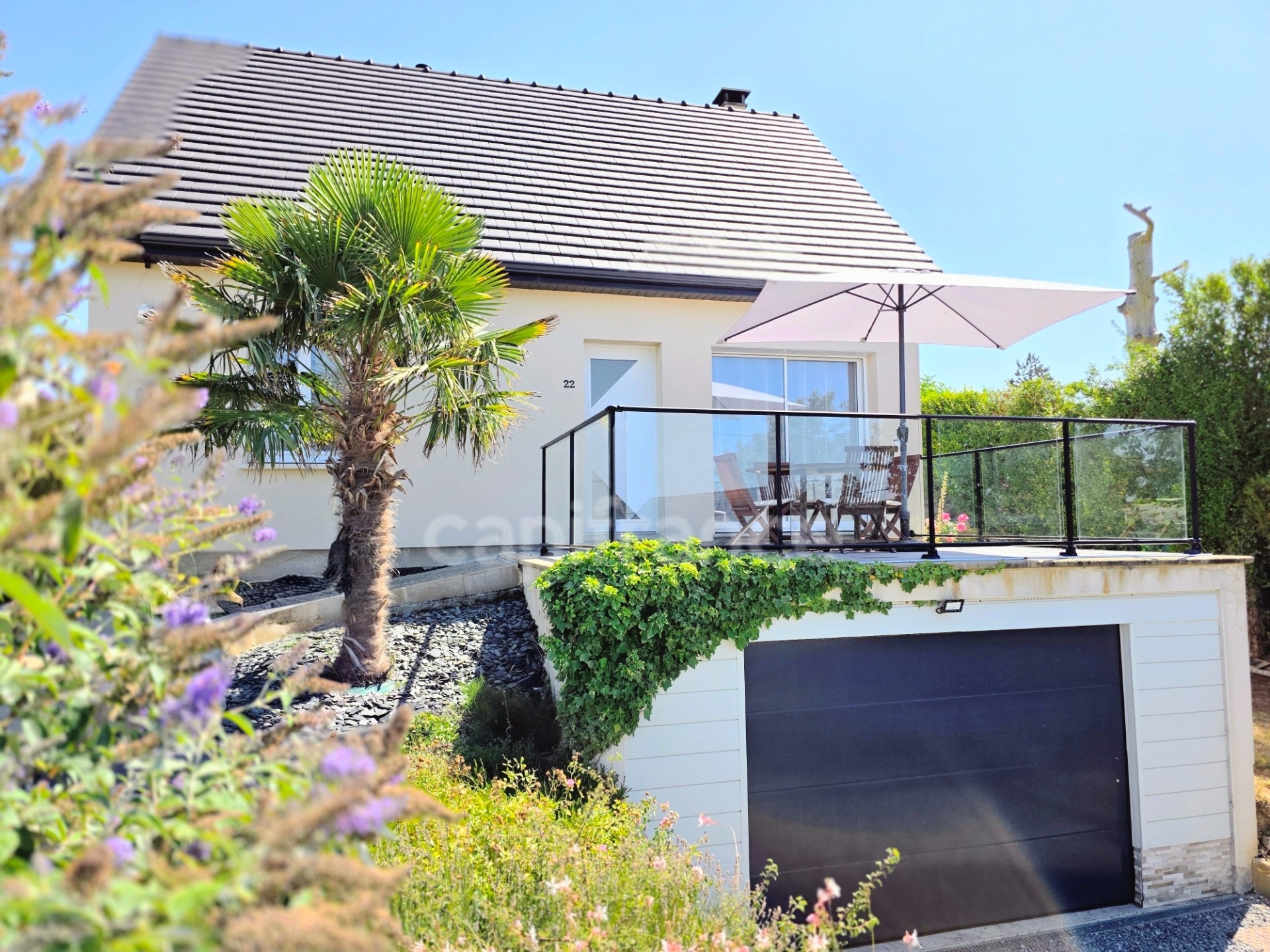 À VENDRE PAVILLON INDIVIDUEL AVEC VUE MER, SOUS-SOL COMPLET ET TERRAIN DE PLUS DE 800m² à CRIEL SUR MER (76)