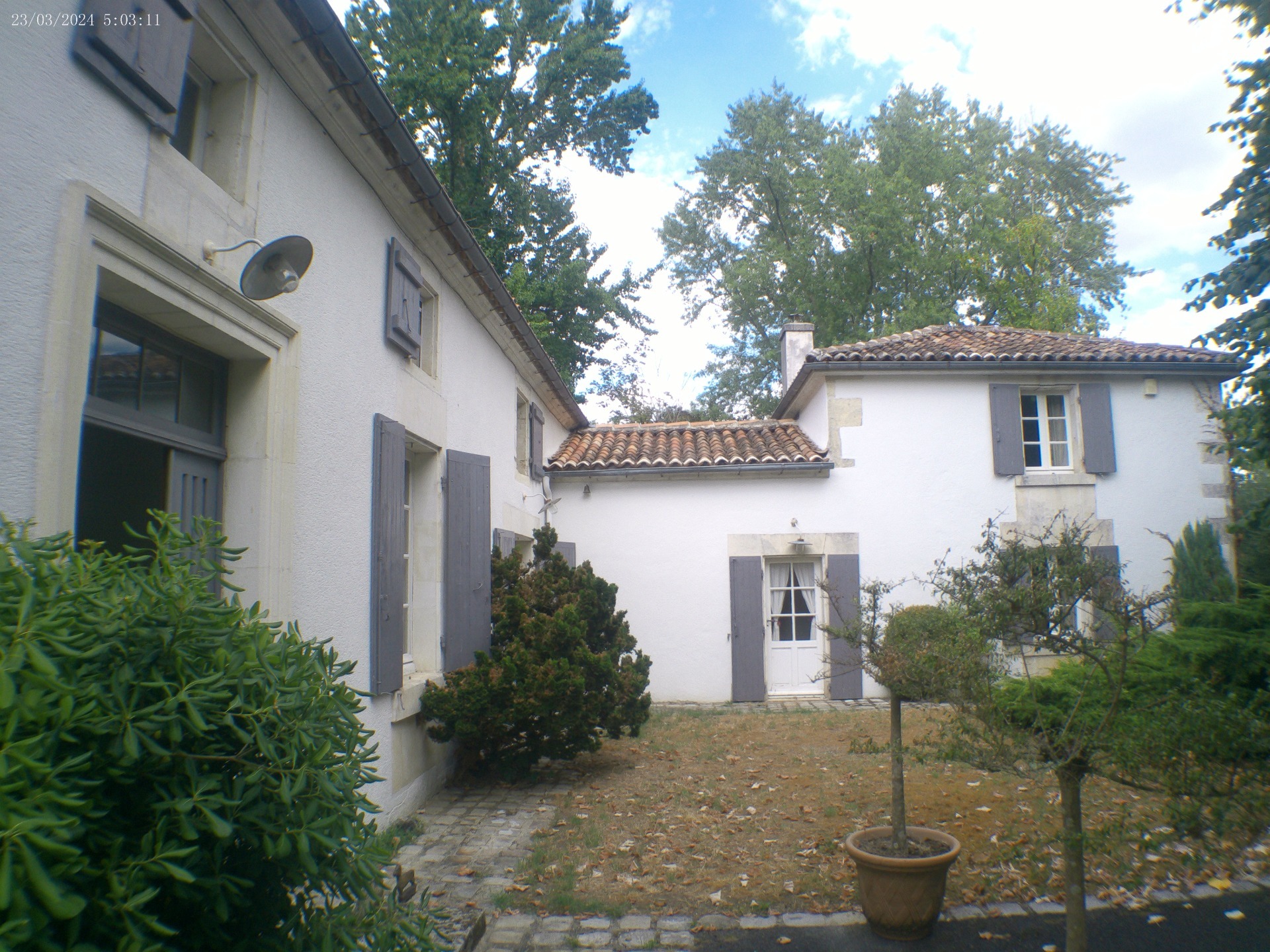 COGNAC - A Vendre Maison de Caractère SAINT BRICE