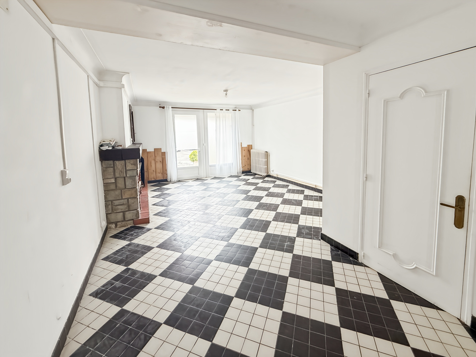 Dpt Landes (40), à vendre AIRE SUR L'ADOUR maison de ville T3 de 90 m² habitables + grenier, au centre-ville et au calme