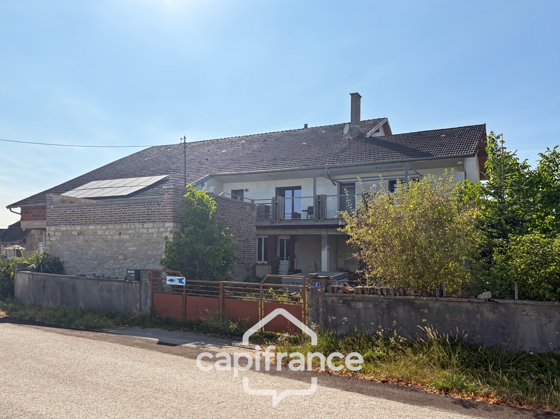Maison à vendre 6 pièces proche de BLETTERANS (39)