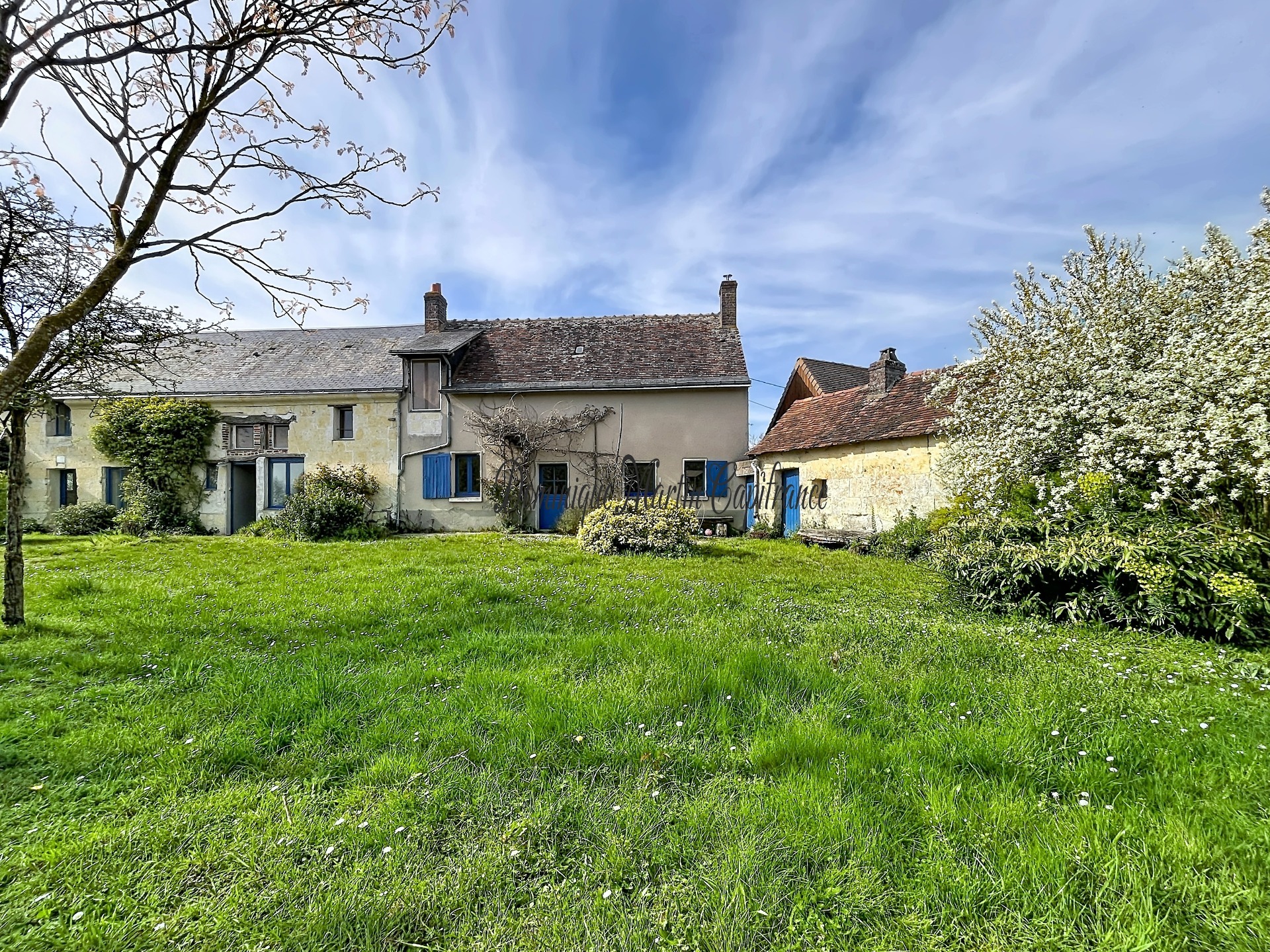 RUILLE SUR LOIR (72), maison 189m²- 7 pièces- terrains de 2845m²- garage- dépendances- puits