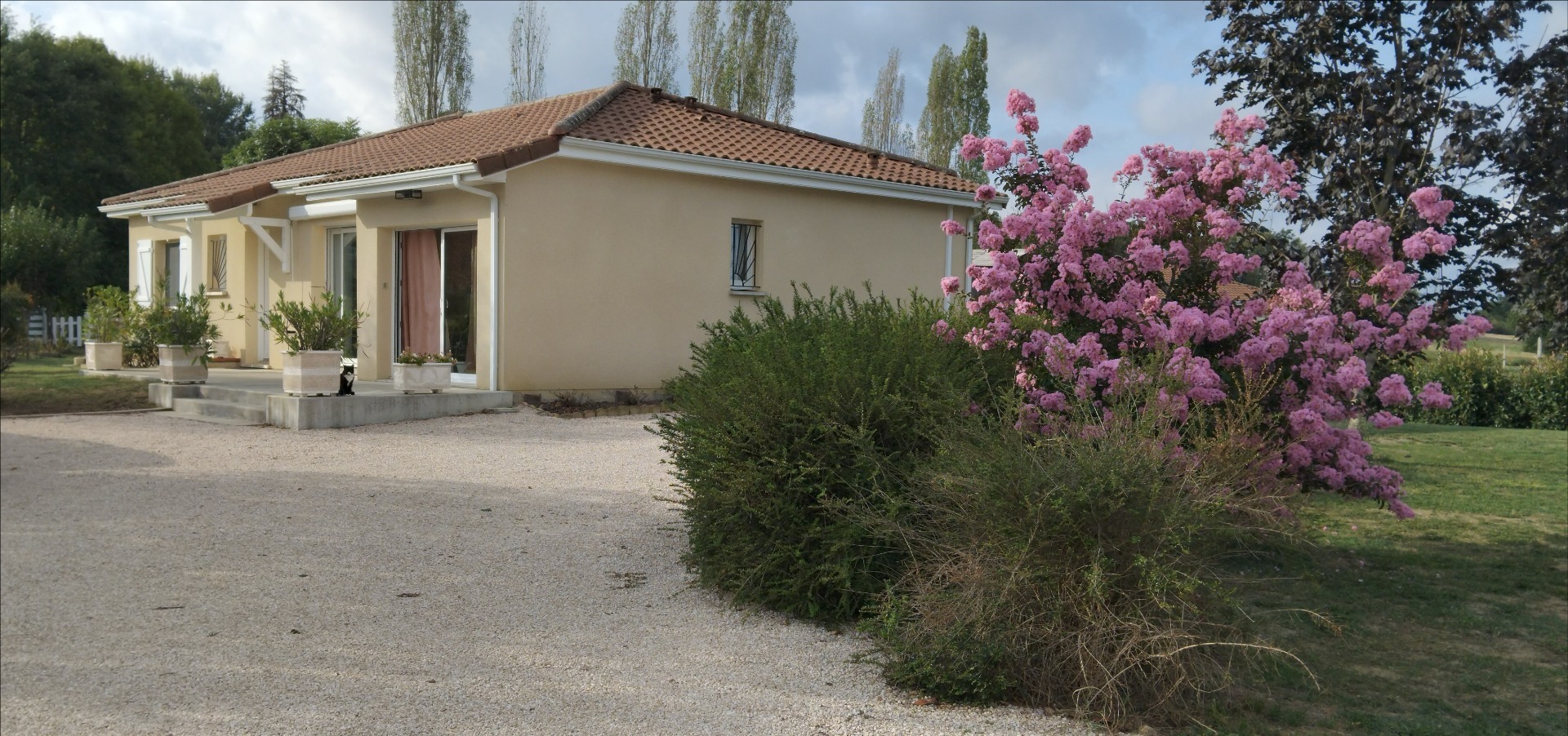 Maison à vendre (65). VILLA 107 m² – PARC ARBORÉ DE 1 720 m² – EXCELLENT ÉTAT – DPE B