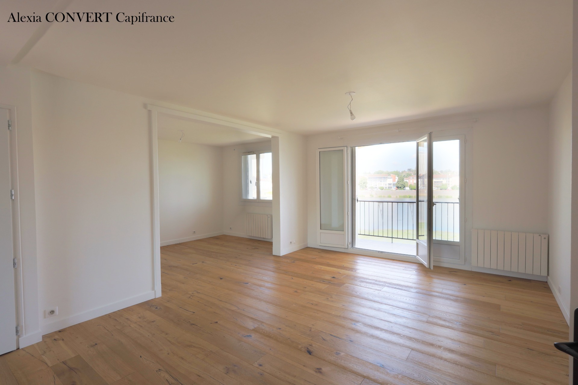 Appartement d'exception 99m² avec garage vue panoramique à SAINT LAURENT SUR SAONE (01)
