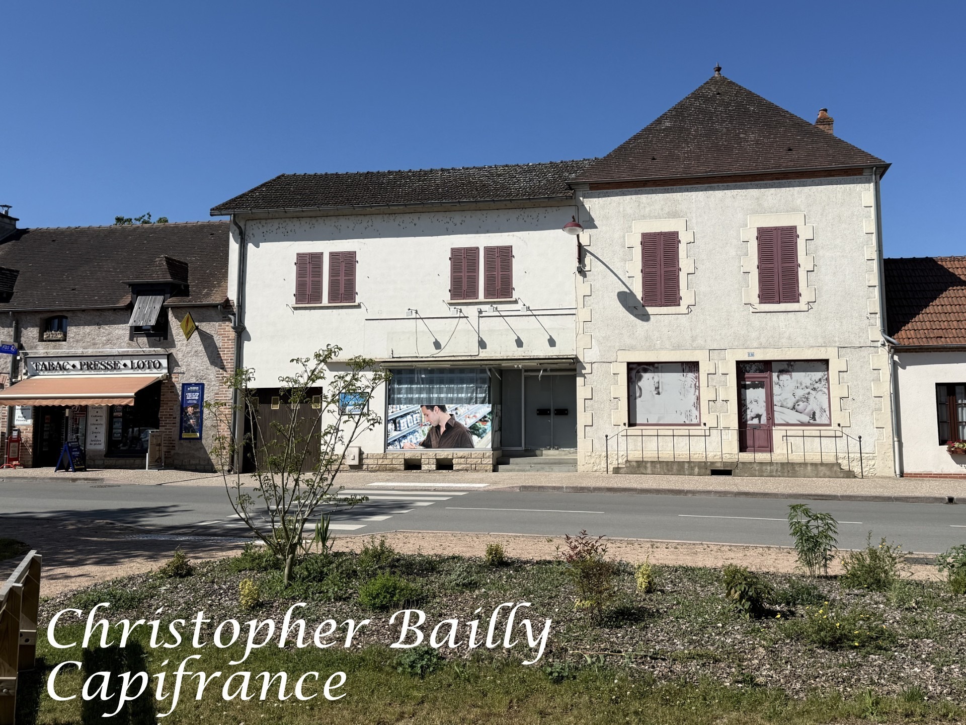 Maison 241 m² 6 chambres, à proximité directe des commodités