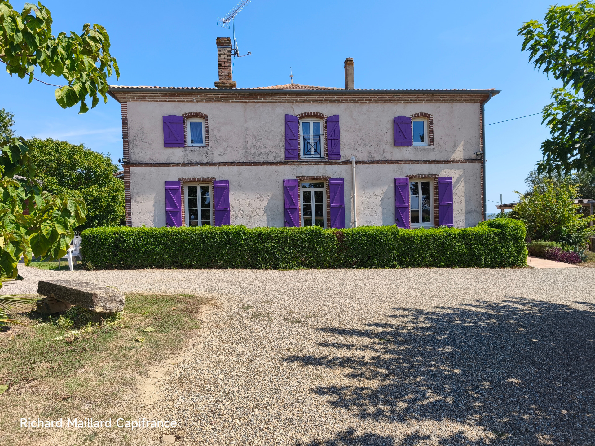 Maison de caractère, vue sur la vallée de la Garonne, 11 pieces, CORDES TOLOSANNES (82)