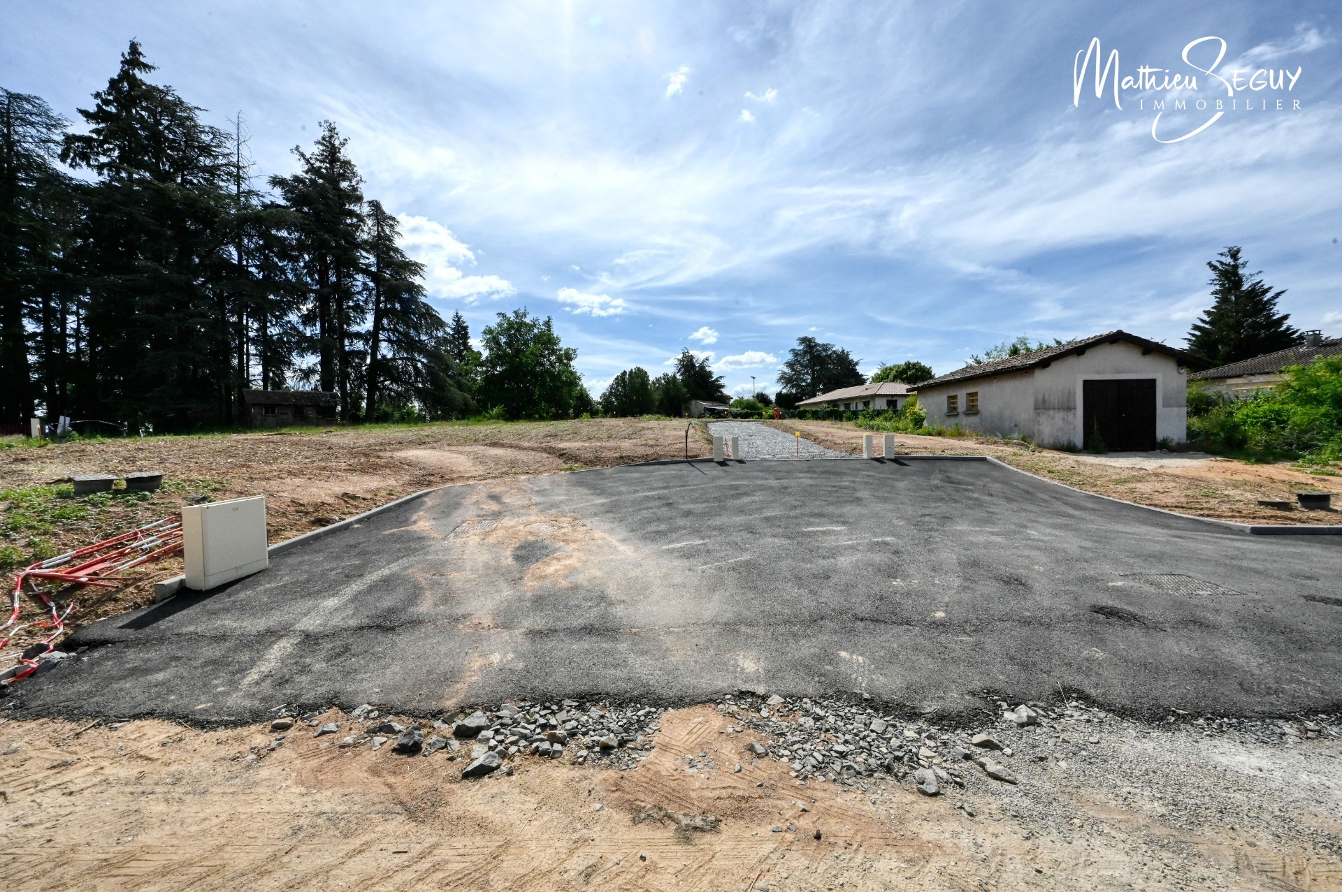 Jolie terrain avec vue pour accueillir tous vos projets de vie !