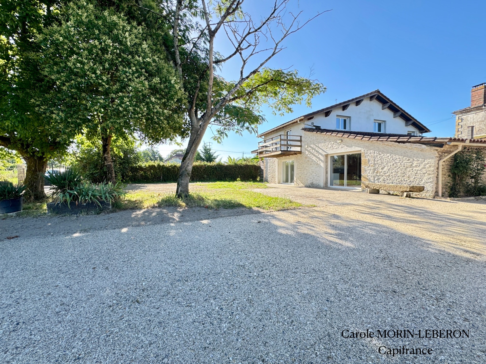 Sud réolais, maison en pierres , 4 chambres, séchoir, jardin