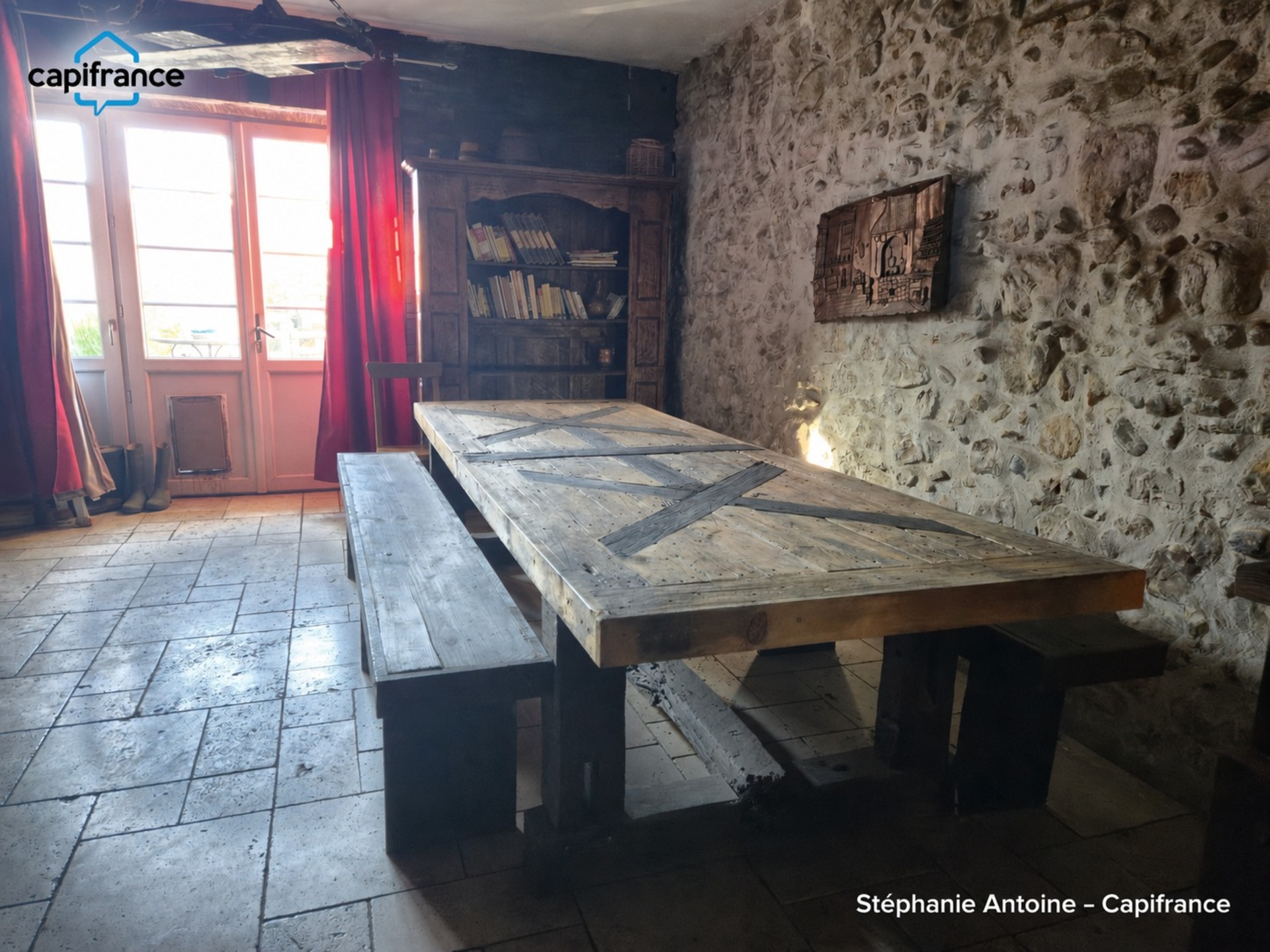 PUYOÔ – MAISON DE CARACTÈRE DE 188,83 M², 5 CHAMBRES, GRANGE D’ENVIRON 300 M² ET TERRAIN DE 1 198 M² – 245 000 €