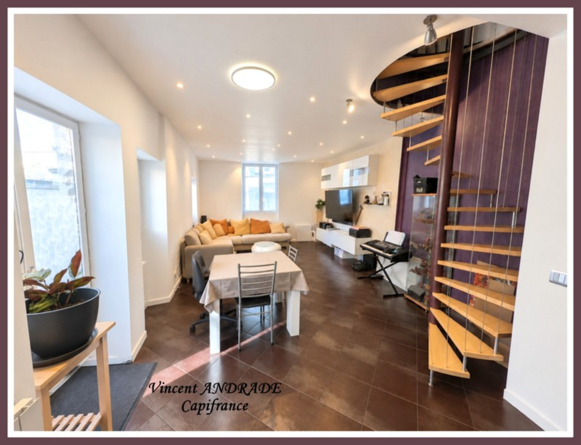 Maison familiale 3 chambres avec cour – Saint-Vrain centre