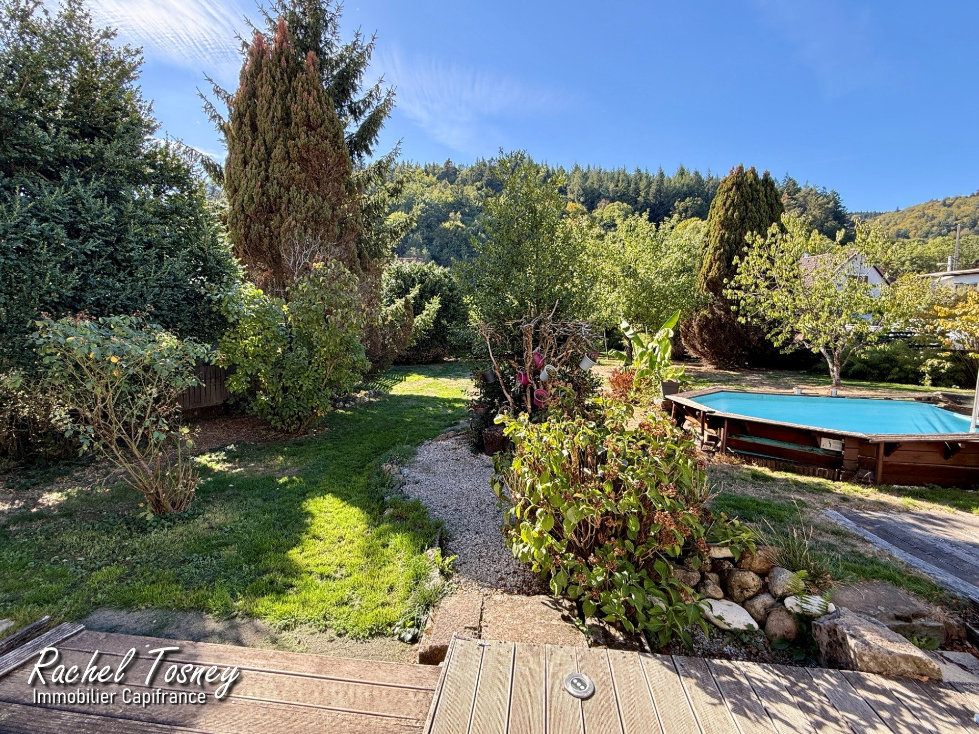 À VENDRE – Authentique corps de ferme T7 -210m²- rénové avec jardin et vue sur les Vosges