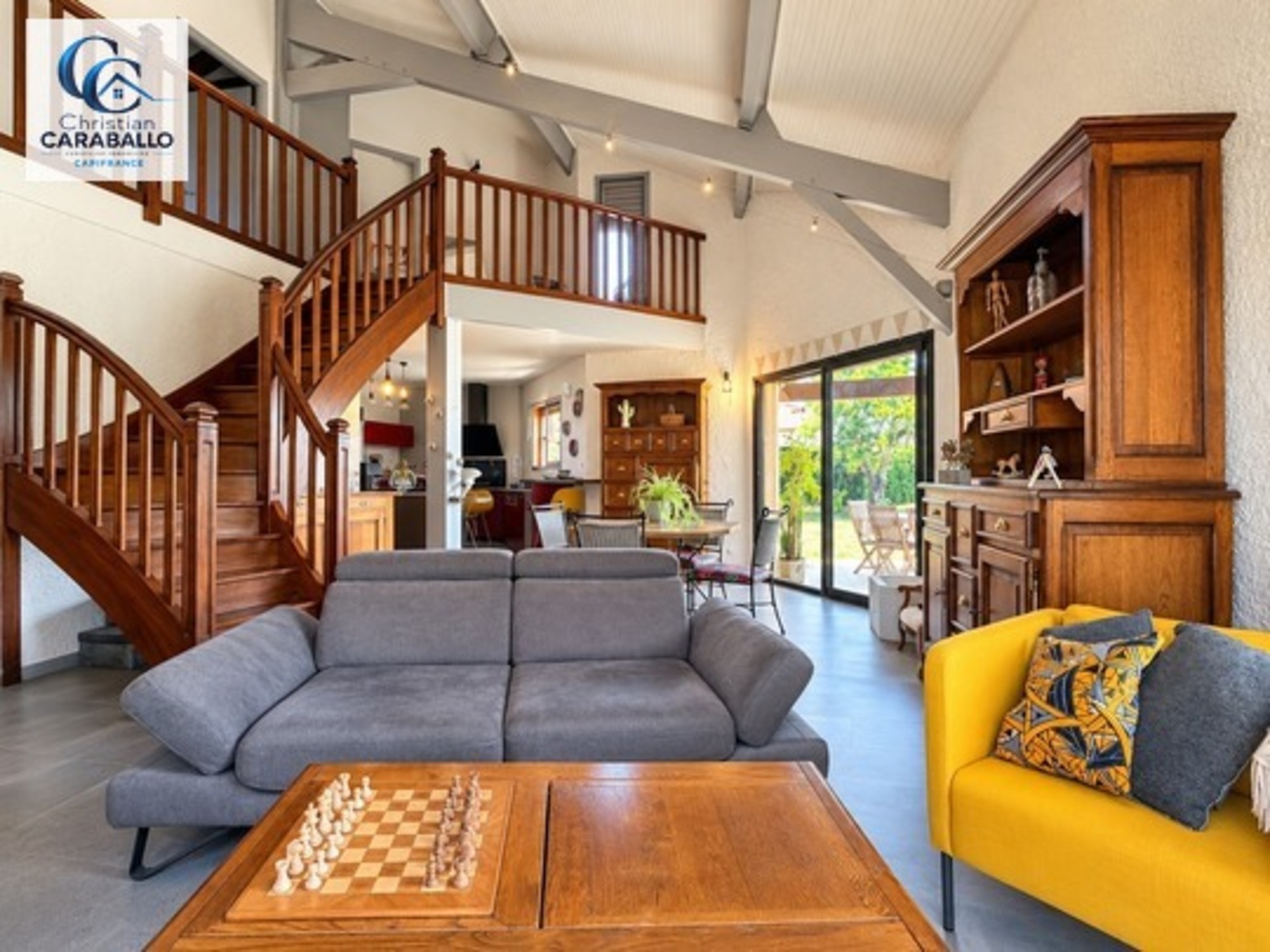 Maison 120 m² – 4 chambres – Séjour cathédrale – Piscine – Terrain 1 300 m²