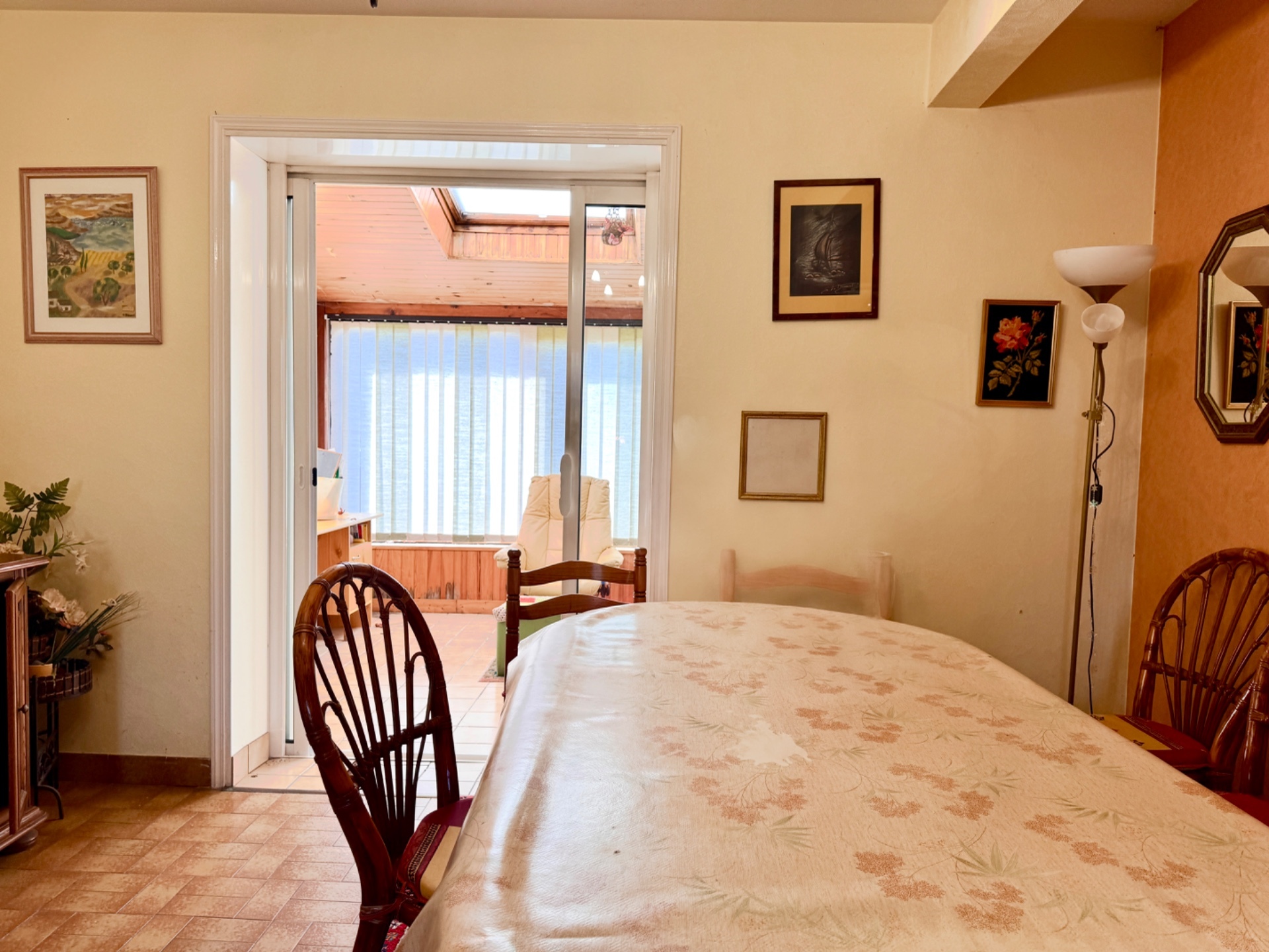 Maison T3 avec étang et grenier aménageable sur 2 183 m² de terrain – Plouguin
