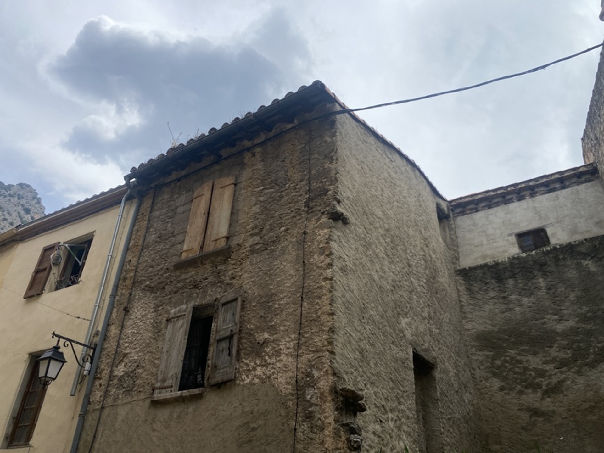 Dpt Pyrénées Orientales (66), à vendre VILLEFRANCHE DE CONFLENT maison 7 pièces à rénover