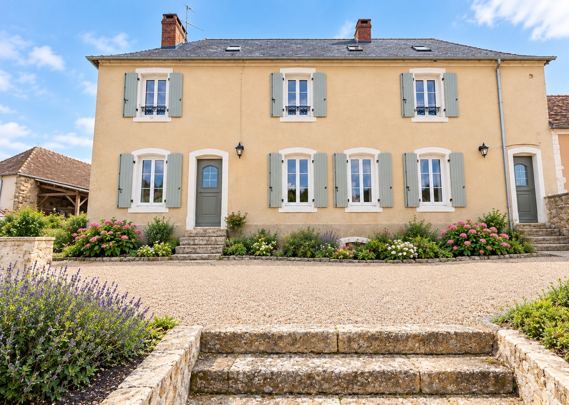 Dpt SARTHE (72), à vendre SCEAUX SUR HUISNE (72) - MAISON BOURGEOISE P8 de 220 m² - Terrain de 1000 M²