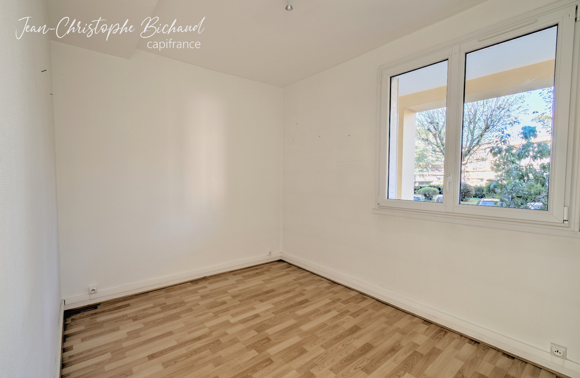 SAINTE-FOY-LÈS-LYON – APPARTEMENT T3 AVEC BALCON – SECTEUR LES BRUYÈRES