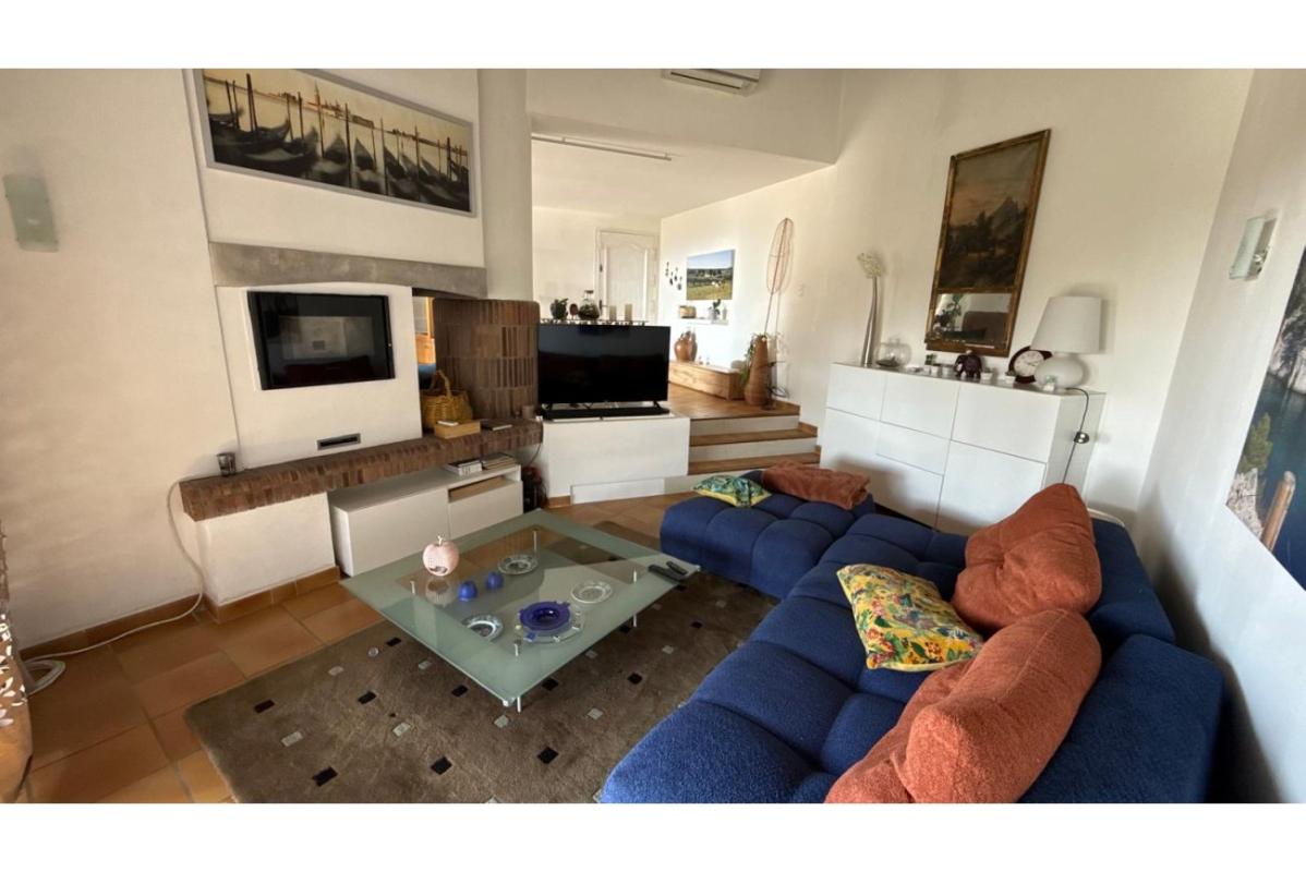 Maison T4 de 167m² à Fare-les-Oliviers - Photo 4