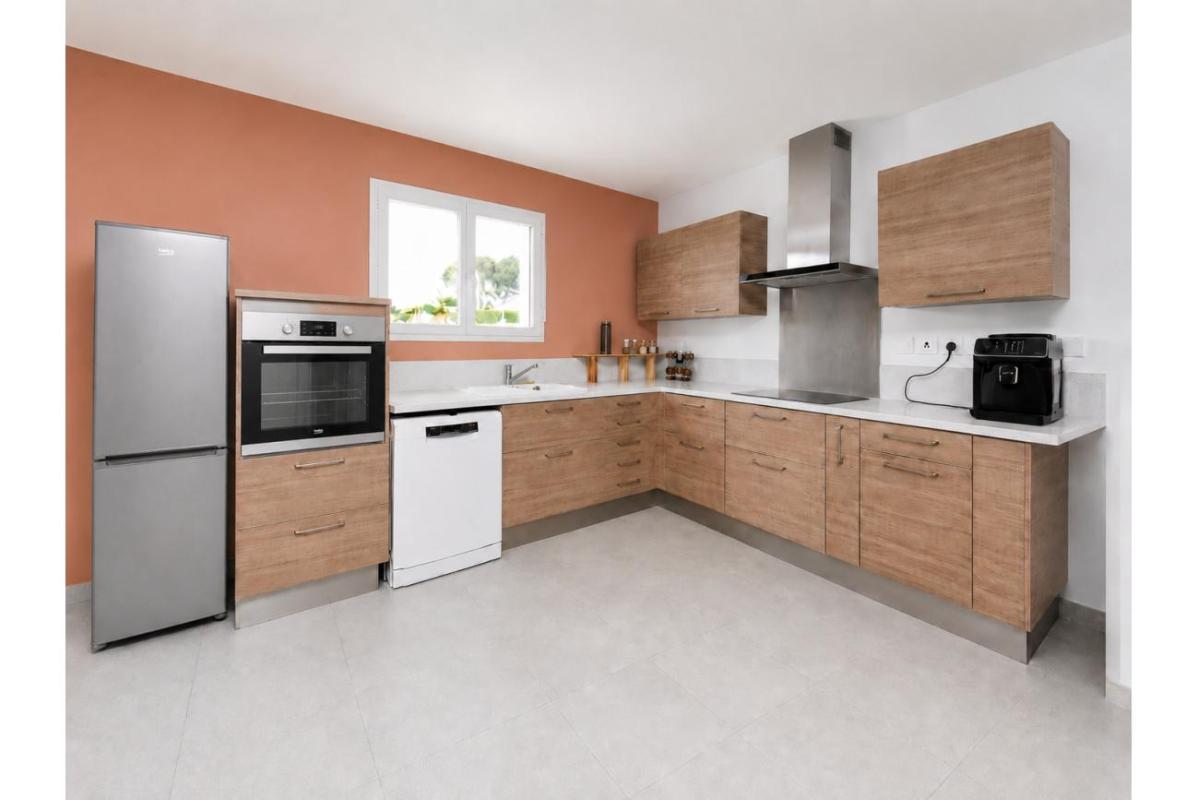 Villa T4 de 92m² avec terrasses, jardin et garage à Agde - Photo 2