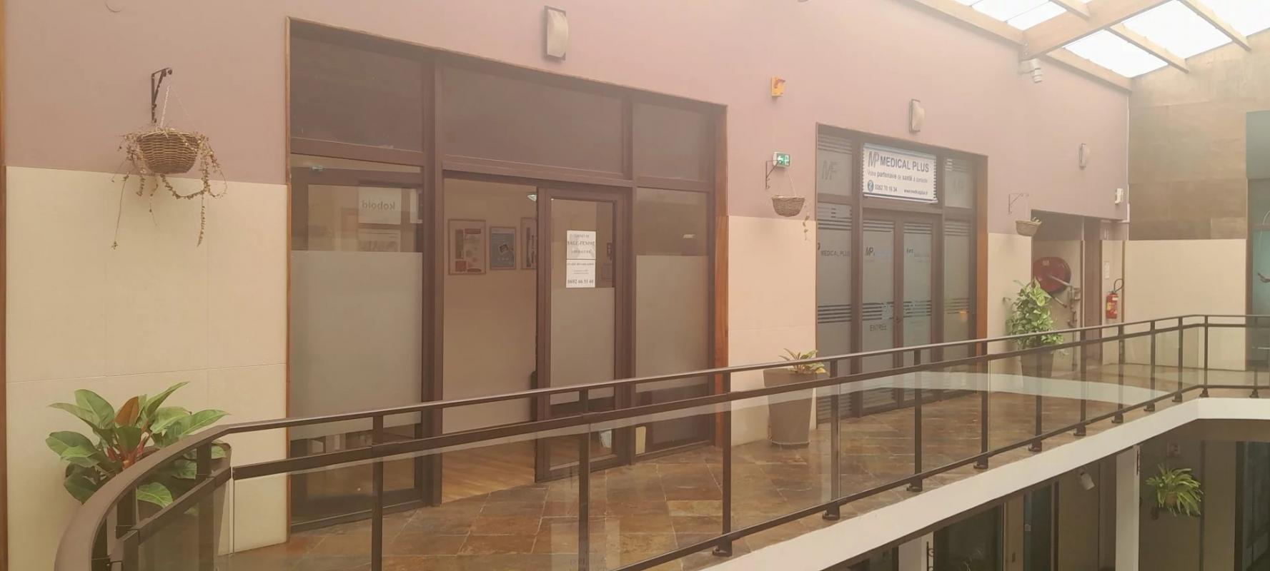 Local 60m2 Saint Pierre