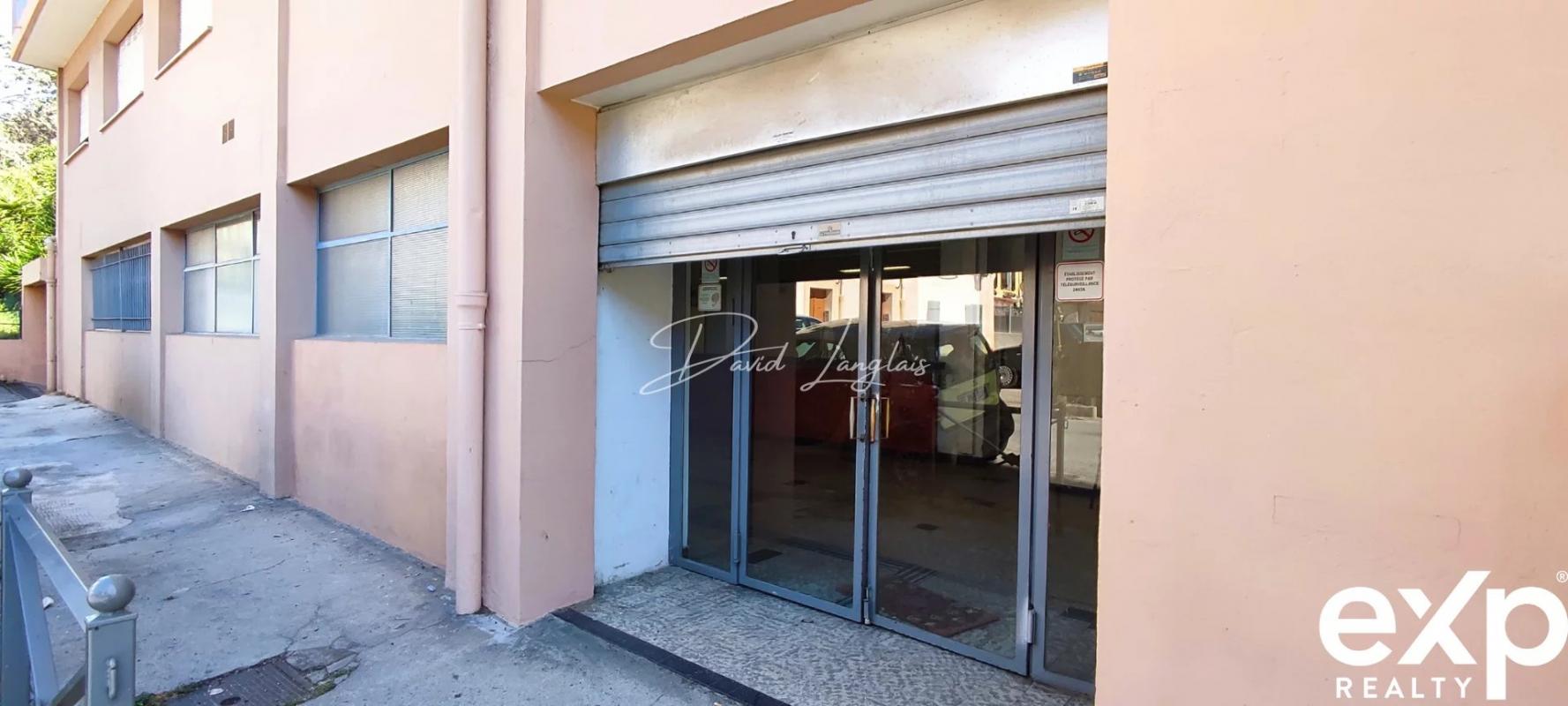 A vendre Local commercial  314 m² Vallauris