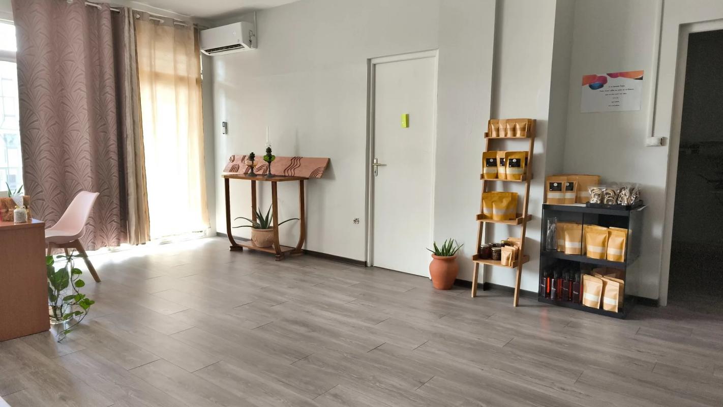 Bureaux climatisés meublés avec salle de séminaire – Fort-de-France