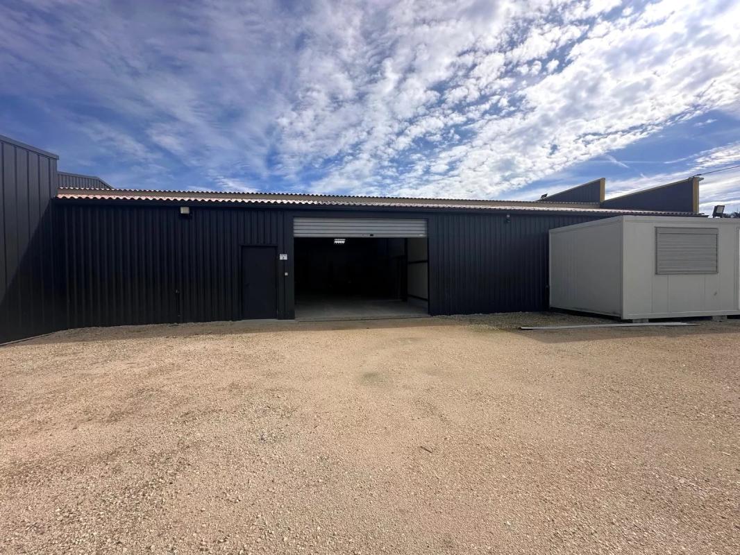 À louer – Local industriel 170 m² avec bureau
