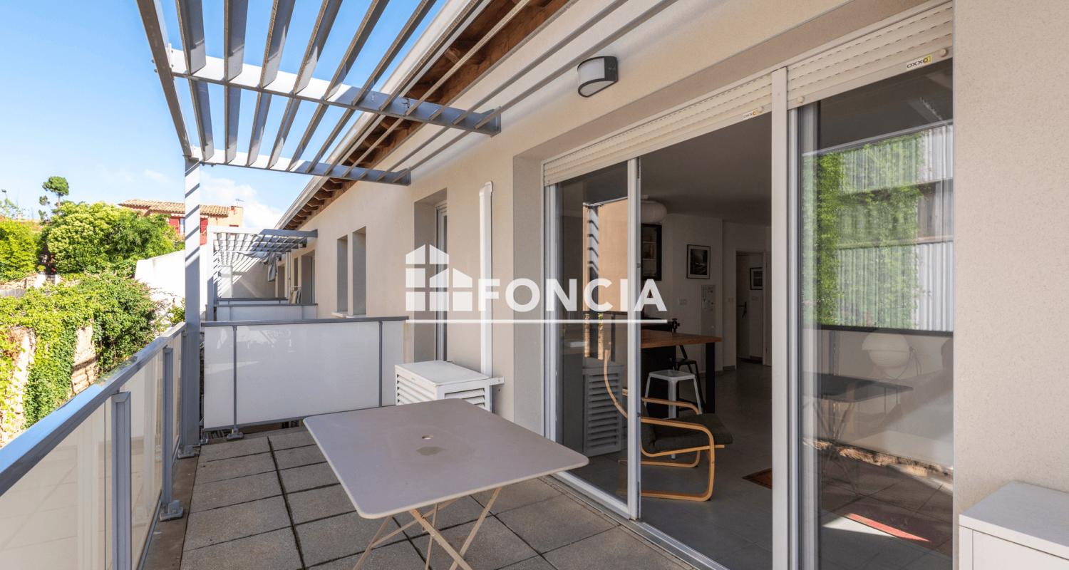 MEZE CENTRE SUPERBE 4 PIECES RECENT AVEC TERRASSE ET DOUBLE GARAGE