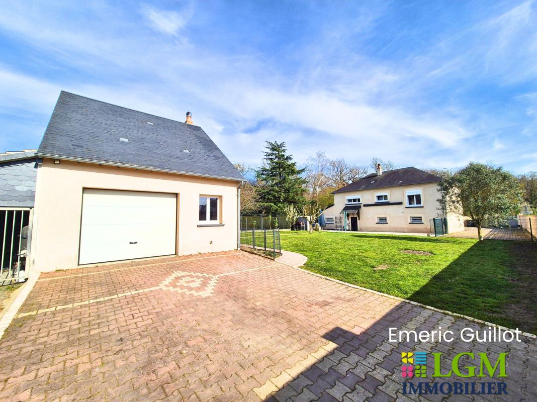 Herbault - Maison familiale 138 m² - 4 chambres - 1 bureau - Grand garage - Terrain clos 877 m² - Proche commerces